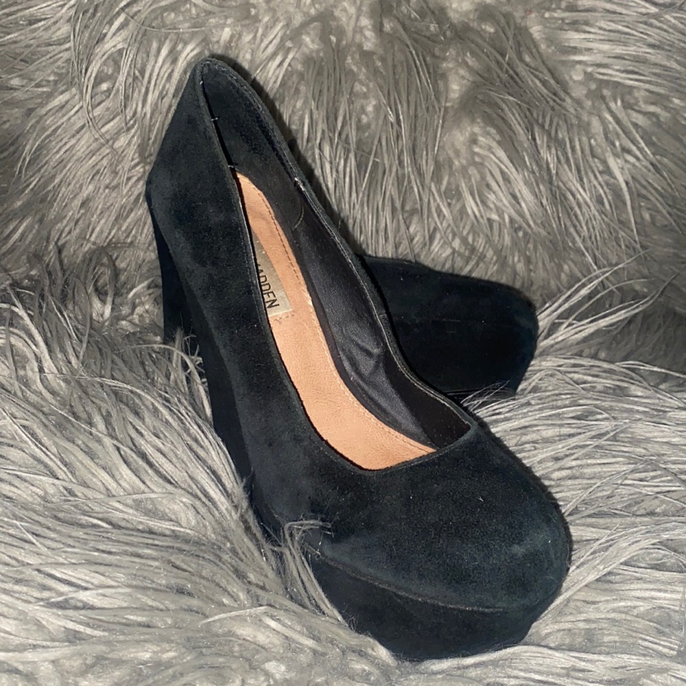 Suede Steve Madden wedge